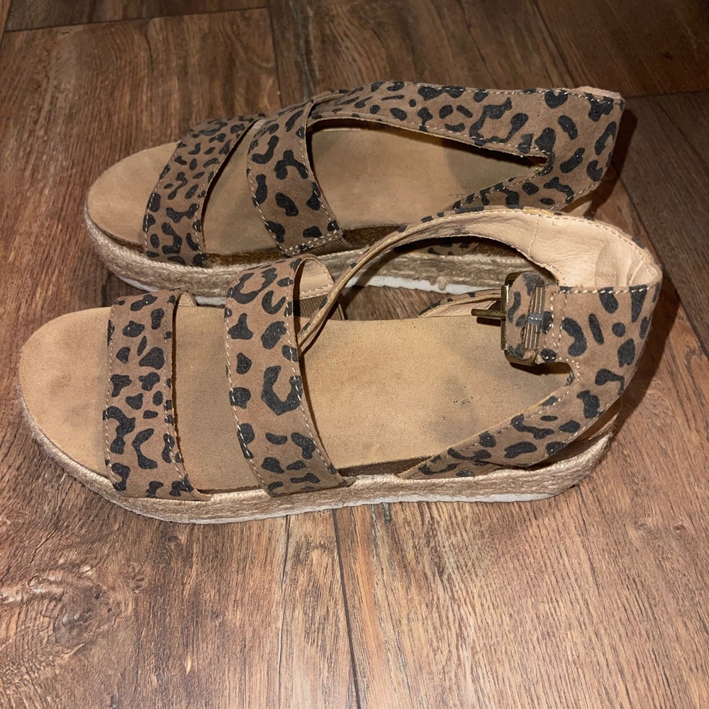 Sandals - Picture 4 of 4